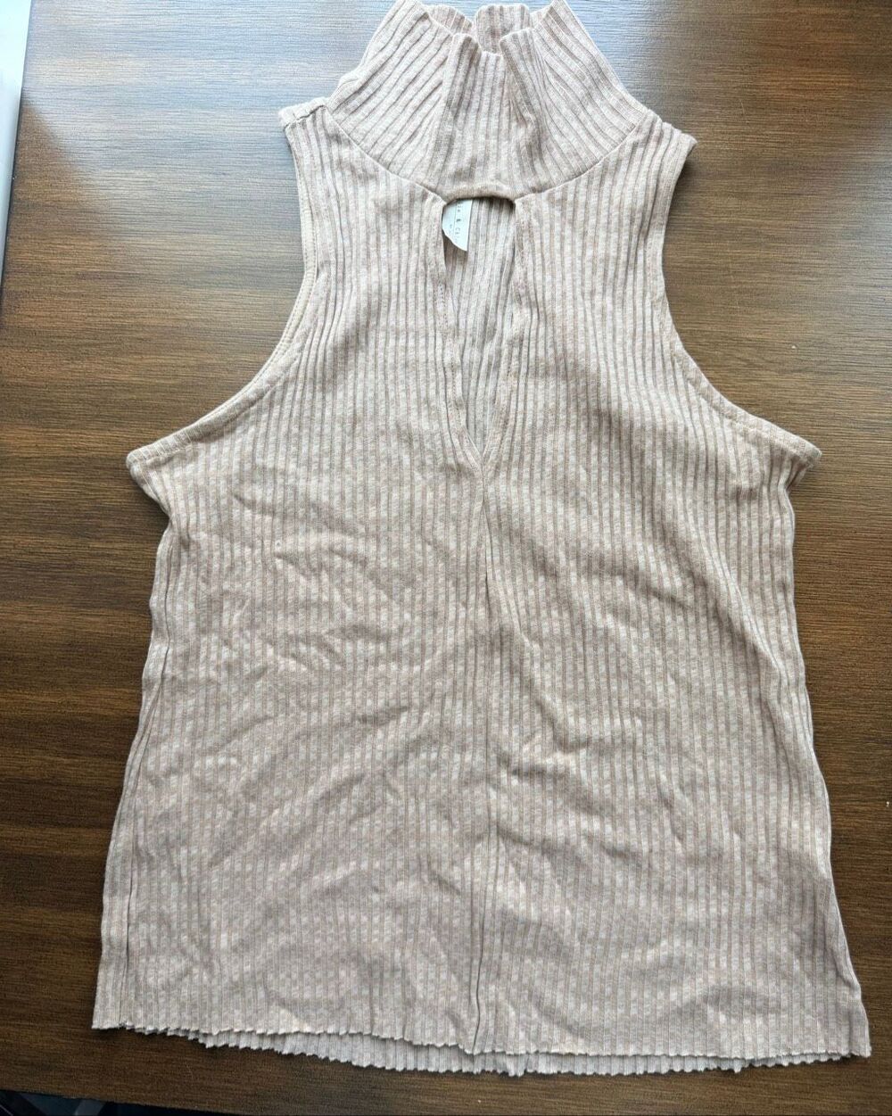 Ollie and Chloe Ribbed Mock Neck Keyhole Sleeveless Tank Top Beige Cream Size L